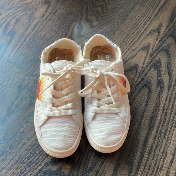 Soludos Peace Out Sneakers - Picture 2 of 5